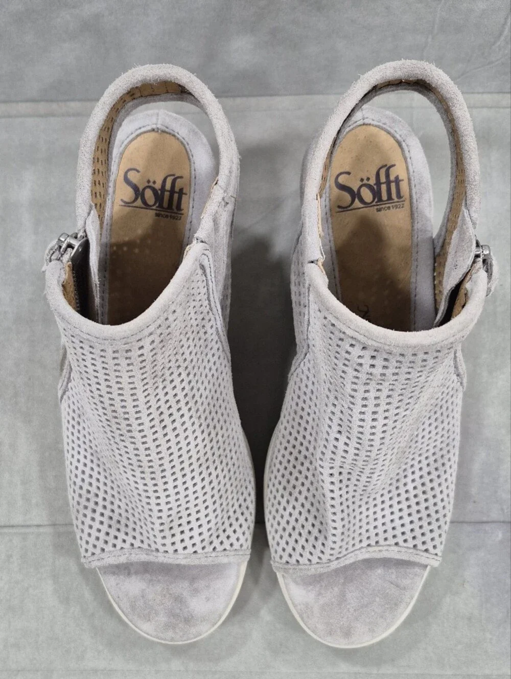 Sofft Saydee  wedge sandals women's 8M gray perforated suede leather side zip